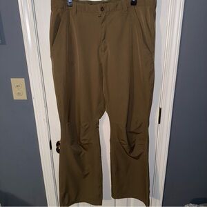 Classic Tan Men's Chinos